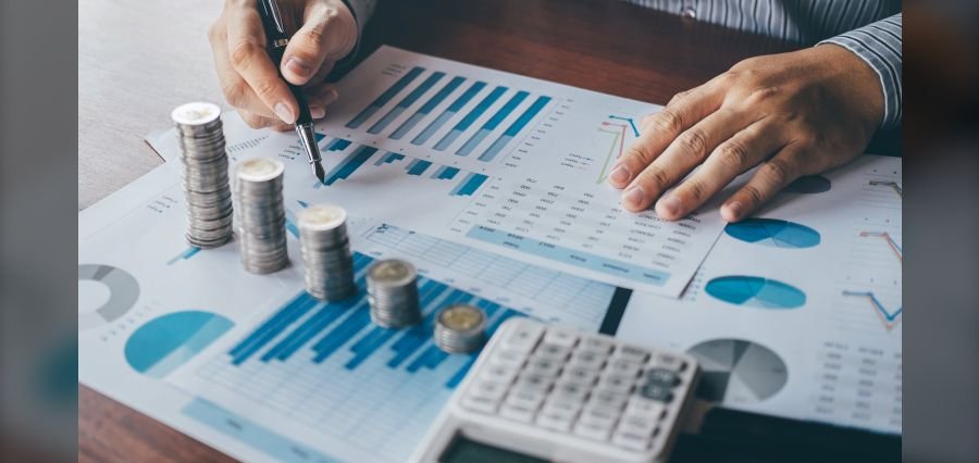 What High-Earning Professionals Should Know About Long-Term Financial Planning in 2026